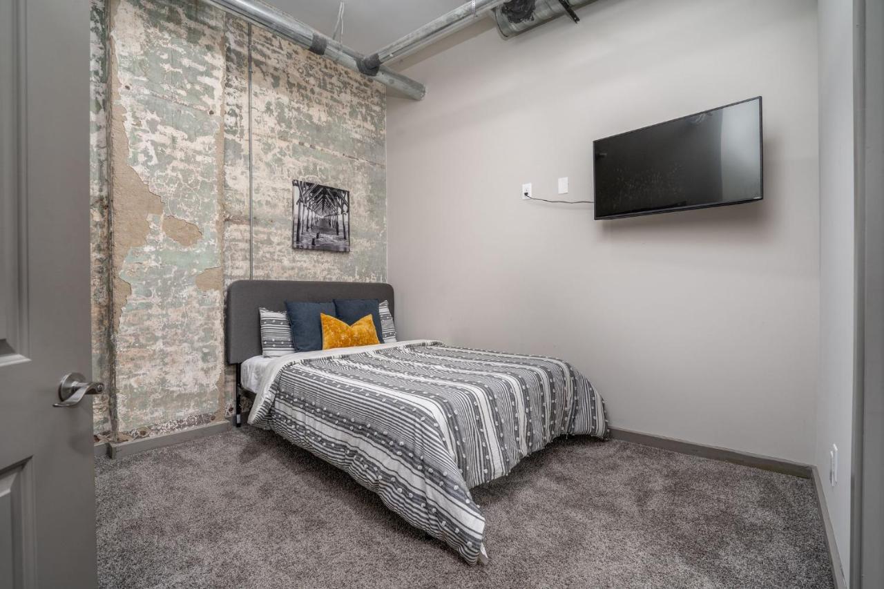 The Davis Lofts At Main Street - Unit 2B Apartment Rocky Mount Bagian luar foto
