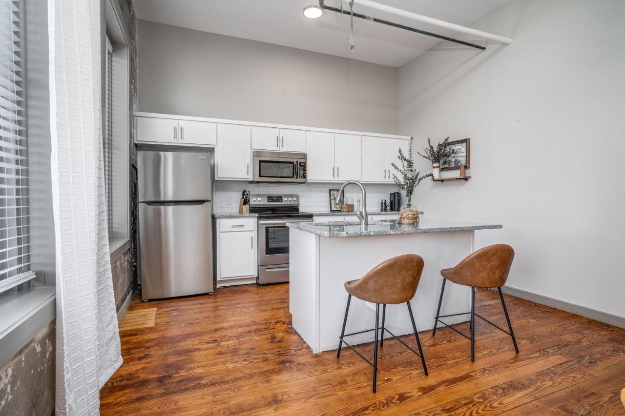 The Davis Lofts At Main Street - Unit 2B Apartment Rocky Mount Bagian luar foto